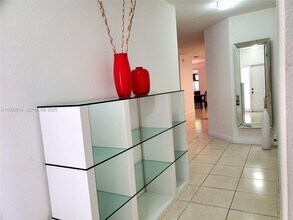 9731 NW 10 Terrace in Miami, FL - Building Photo - Building Photo