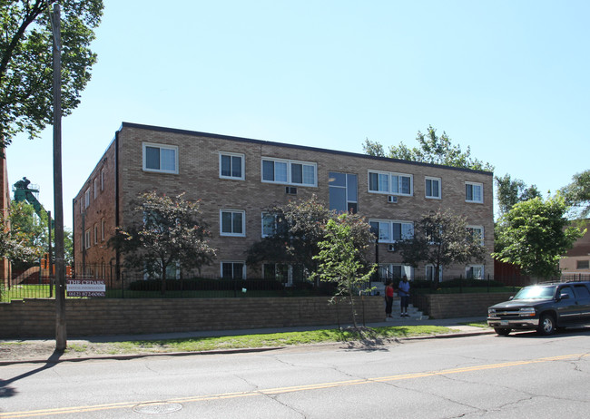 The Cedars in Minneapolis, MN - Building Photo - Building Photo