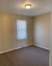 17253 McCracken Rd in Maple Heights, OH - Building Photo - Building Photo