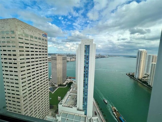 300 S Biscayne Blvd