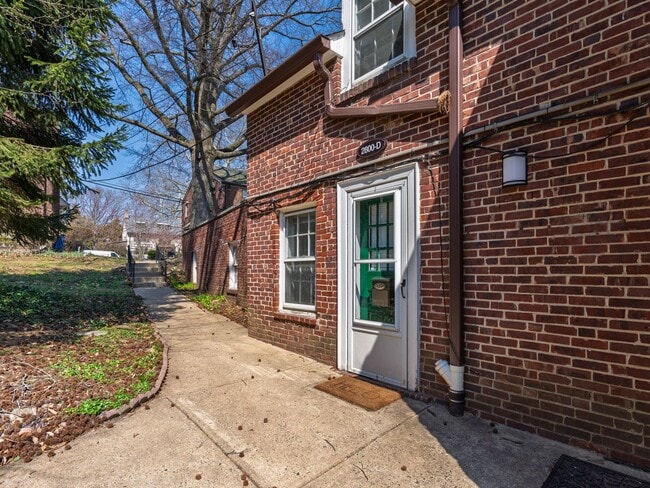 property at 2800 Woodpipe Ln