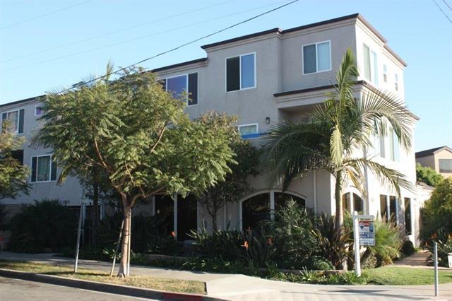 1607 Emerald St in San Diego, CA - Foto de edificio