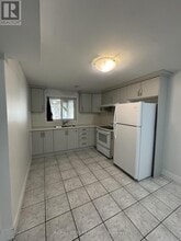 631 Ashprior Ave in Mississauga, ON - Building Photo - Building Photo