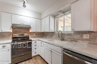 4943 E Indian School Rd in Phoenix, AZ - Building Photo - Building Photo