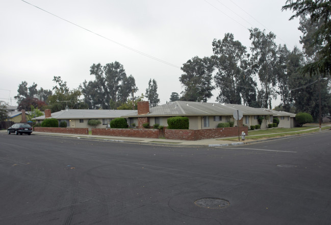 3557 N Wishon Ave in Fresno, CA - Foto de edificio - Building Photo