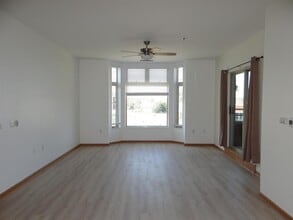 301 Harbour Town Dr, Unit 208 in Madison, WI - Foto de edificio - Building Photo