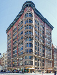 45 E 66th St in New York, NY - Foto de edificio - Building Photo