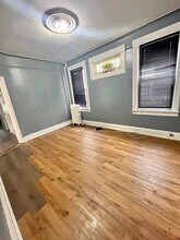 119 Woodlawn Ave, Unit 1 in Jersey City, NJ - Building Photo - Building Photo