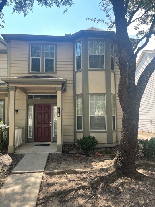3528 Glenmore Meadow Dr in Spring, TX - Foto de edificio