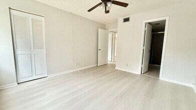 4857 Sable Pine Cir in West Palm Beach, FL - Building Photo - Building Photo