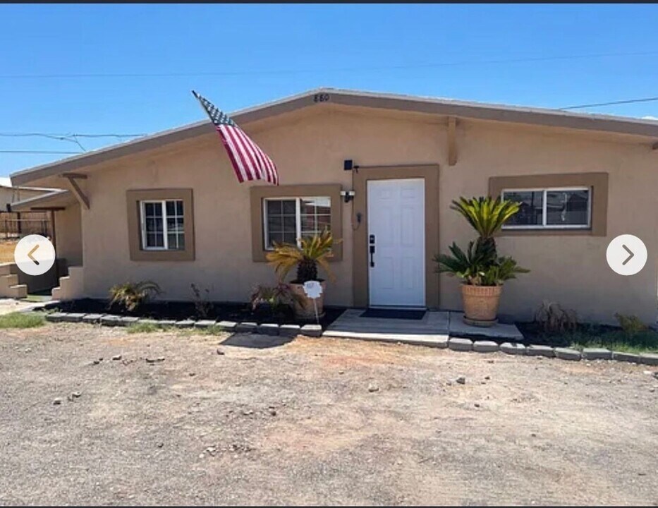 880 Coral Reef Dr in Bullhead City, AZ - Building Photo