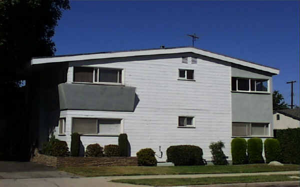 14333 Albers St in Sherman Oaks, CA - Foto de edificio - Building Photo