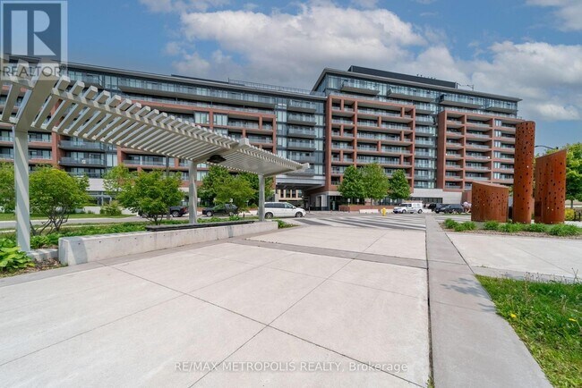 99-699 Eagle Rock Way in Vaughan, ON - Building Photo - Building Photo