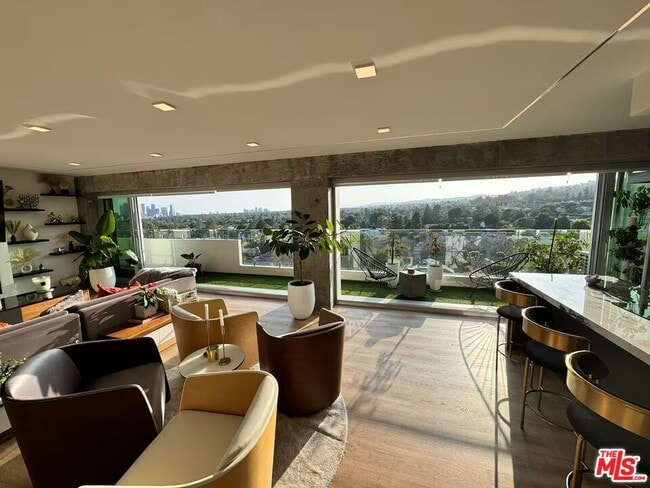 property at 838 N Doheny Dr