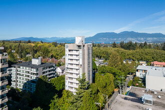 Ashleigh Court in Vancouver, BC - Building Photo - Building Photo