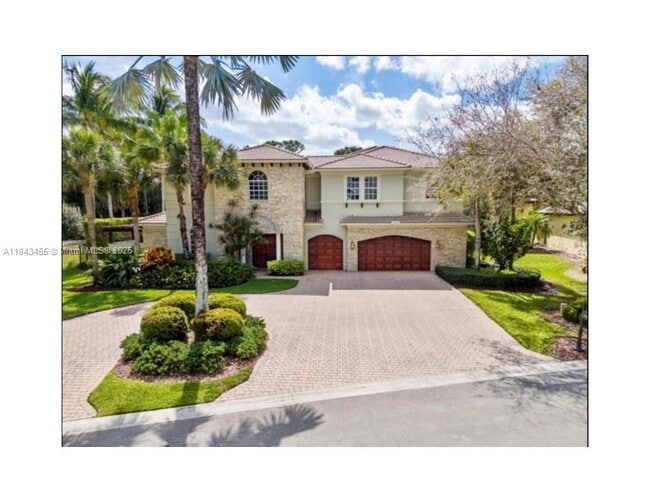 property at 8948 Pinebrook Ct