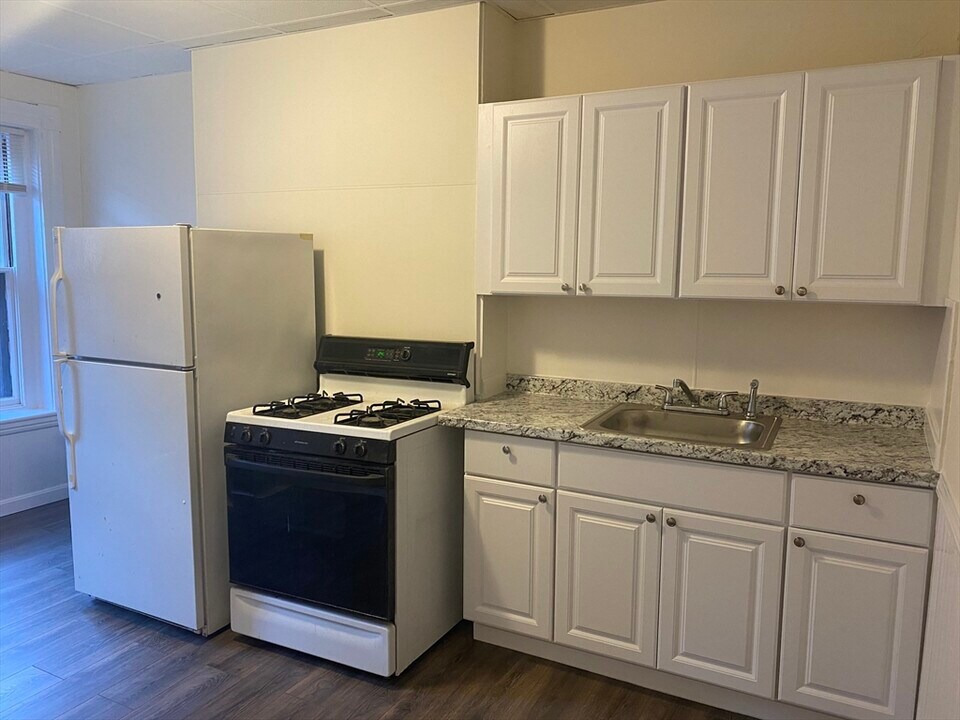 22 Isabella St in Boston, MA - Building Photo