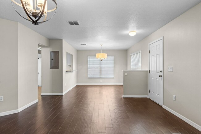 37638 Aaralyn Rd in Zephyrhills, FL - Building Photo - Building Photo