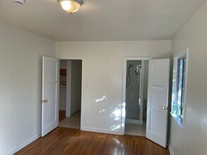 5362 Monroe St, Unit 5362 Monroe in Los Angeles, CA - Foto de edificio - Building Photo