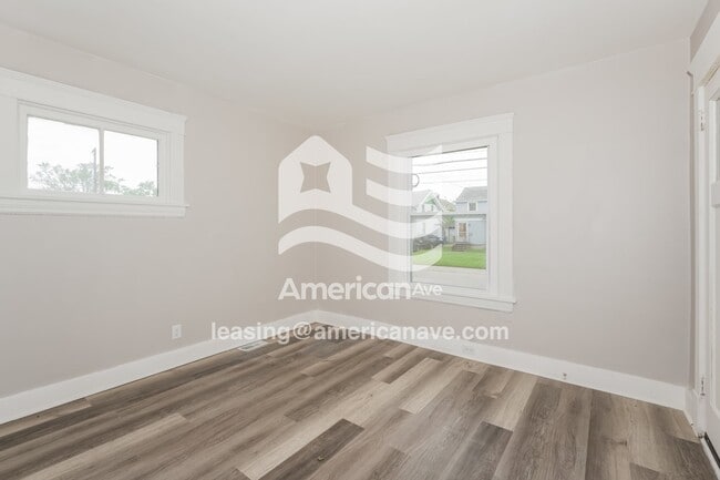 1026 Brownell Ave in Lorain, OH - Foto de edificio - Building Photo