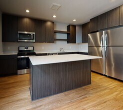 1107 7th St SE in Minneapolis, MN - Building Photo - Building Photo