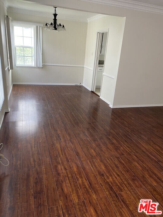 1020 S Wooster St in Los Angeles, CA - Building Photo