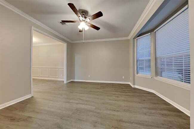 property at 5202 Heathervale Ct