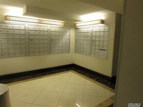 118-18 Union Tpke-Unit -16G in Queens, NY - Building Photo - Building Photo