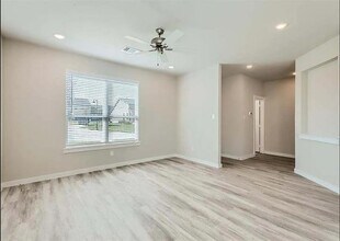 1324 Creekbank Dr in McKinney, TX - Building Photo - Building Photo