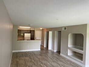 13953 Fairway Island Dr-Unit -615 in Orlando, FL - Building Photo - Building Photo