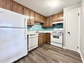 4 Old Colony Ln in Arlington, MA - Building Photo