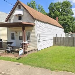 327 W Missouri St in Evansville, IN - Building Photo - Building Photo