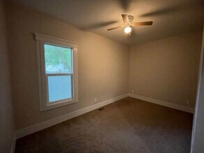 190 Blake Blvd-Unit -UNIT 1 in Galesburg, MI - Foto de edificio - Building Photo