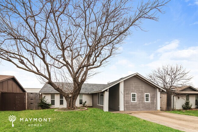 2611 Elk Grove Rd in Carrollton, TX - Building Photo - Building Photo