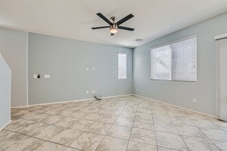 10643 Forum Peak Ln in Las Vegas, NV - Building Photo - Building Photo