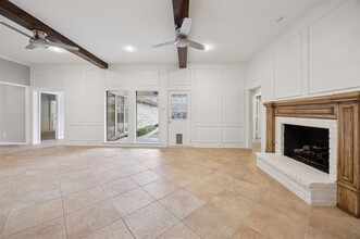 7010 Claybrook Dr in Dallas, TX - Building Photo - Building Photo