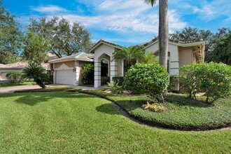 5718 NW 50th Dr in Coral Springs, FL - Building Photo - Building Photo