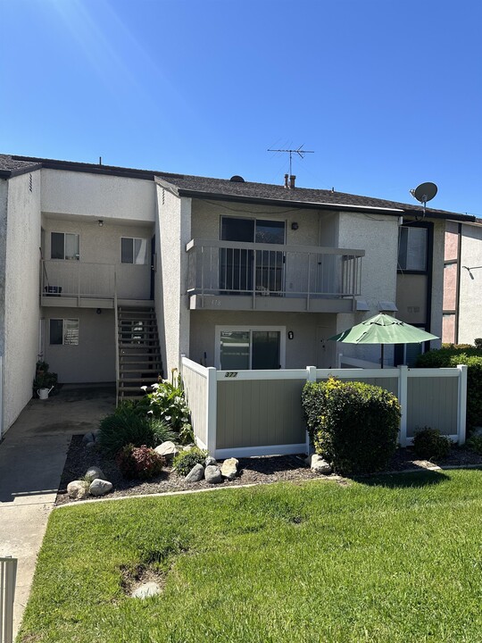 8990 19th St in Rancho Cucamonga, CA - Foto de edificio