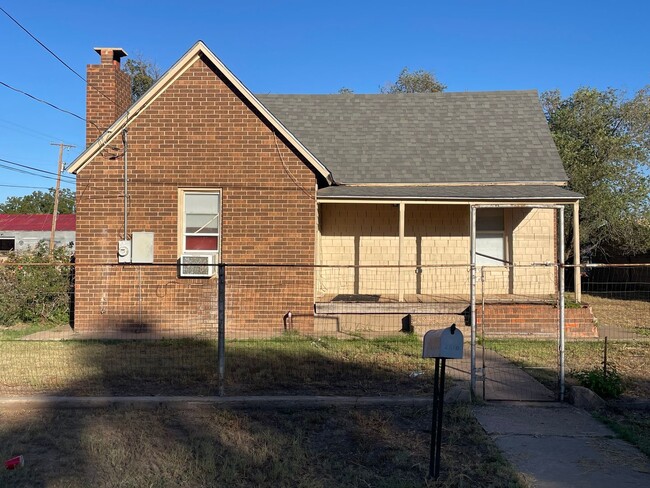 property at 2800 Avenue Q