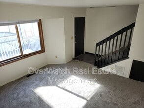 157 Michael Ct in Anchorage, AK - Foto de edificio - Building Photo