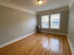 6516 N Glenwood Ave, Unit 3W in Chicago, IL - Building Photo - Building Photo