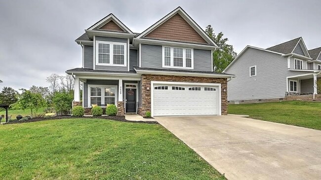 property at 3029 Calton Hl