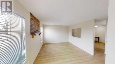 12126-1295A 95A St in Grande Prairie, AB - Building Photo - Building Photo