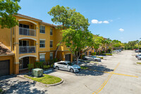 La Via Condominiums in Pembroke Pines, FL - Foto de edificio - Primary Photo