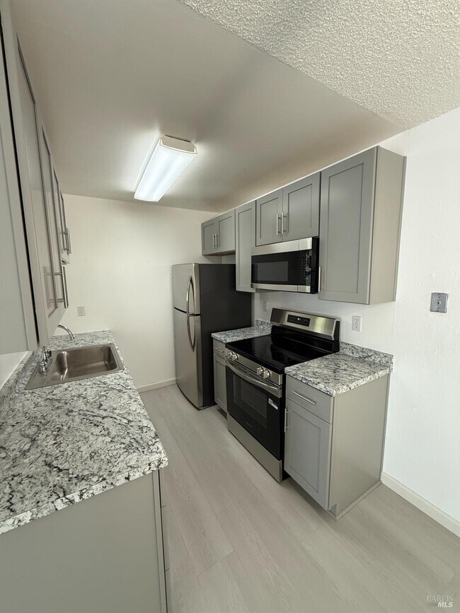 1625 Park Ln in Fairfield, CA - Foto de edificio - Building Photo