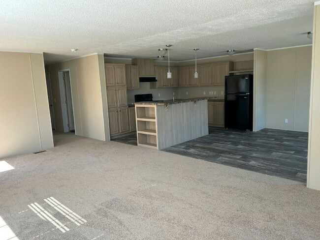 49580 Linden St in Plymouth, MI - Building Photo - Building Photo