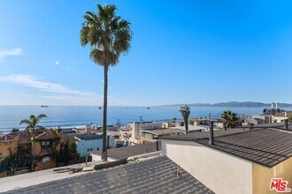 4113 Crest Dr in Manhattan Beach, CA - Building Photo - Building Photo