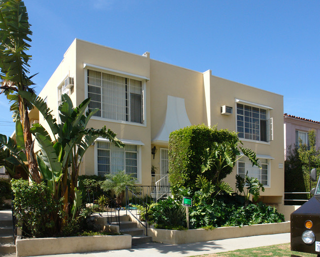 309 S Elm Dr in Beverly Hills, CA - Foto de edificio - Building Photo