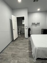 12948 NW 9th Terrace in Miami, FL - Building Photo - Building Photo
