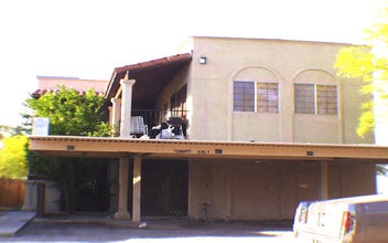 621-627 E Jacinto St in Tucson, AZ - Building Photo - Building Photo